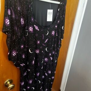 Hot topic space theme dress
